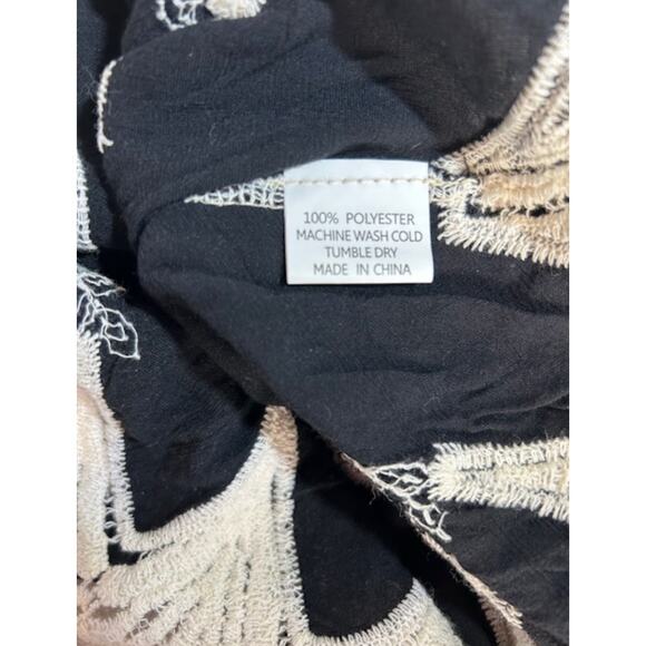 New. Sapphire Boho Lace Ladies Oversized Top. Detailed Lace. Holiday Size Small - Picture 8 of 8